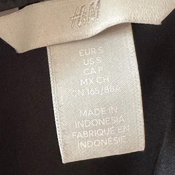 Satin tunic blouse - Picture 4 of 4